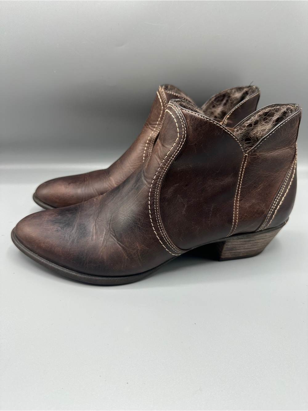 Ariat Leather Ankle Boots Women’s Size 7.5 Brown